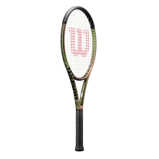 WILSON BLADE 100UL V8 TENNIS RACQUET - Grip Size: 4 3/8 WILSON BLADE 100UL V8 TENNIS RACQUET - Grip Size: 4 3/8